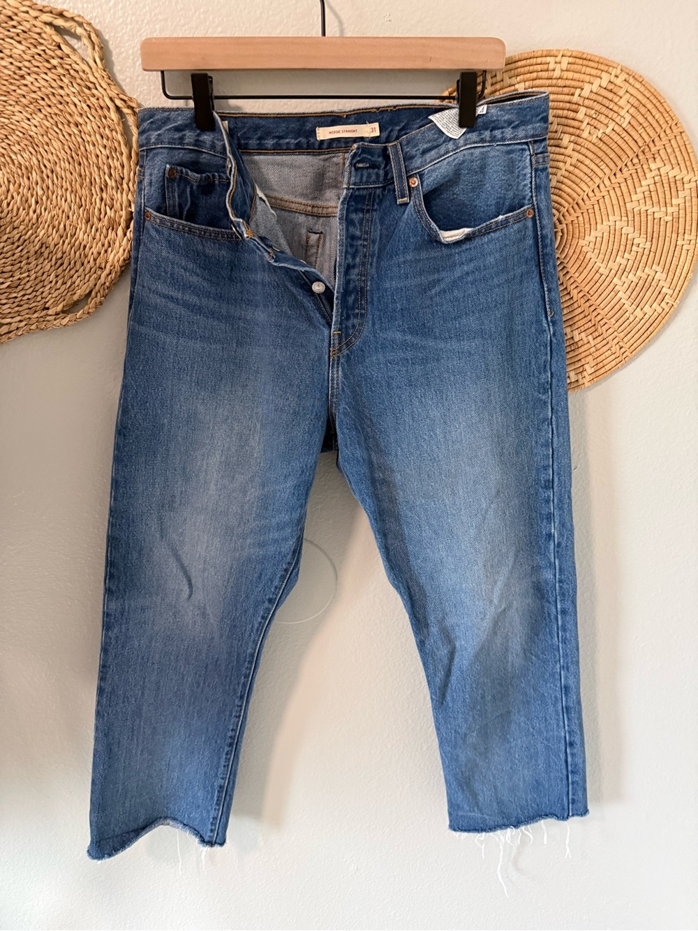 Women’s wedgie straight Levi jeans